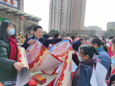 弘揚憲法精神，共筑法治根基——盤龍城開發區成功舉辦憲法宣傳日集中志愿服務活動